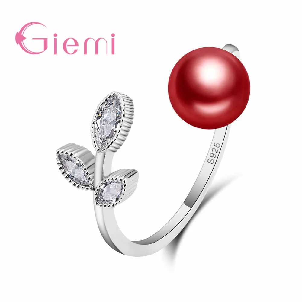 

Женское кольцо из серебра 925 пробы, с фианитом