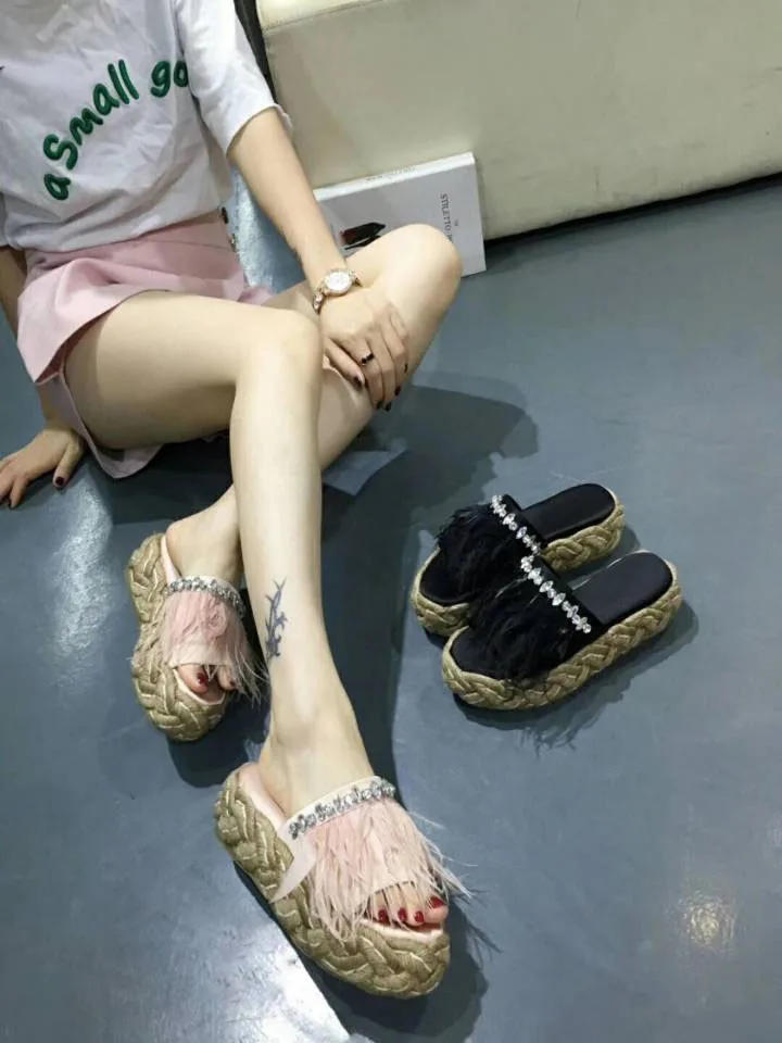 Шлепанцы женские летние на толстом каблуке сатиновые сандалии в богемном стиле