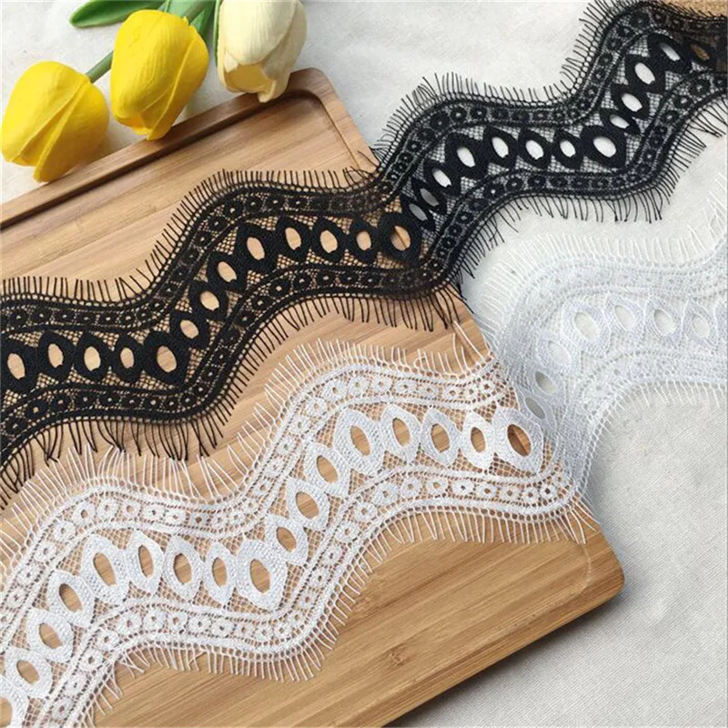 Кружевная отделка для вечернего платья черная/белый с фестонами Тюлевая