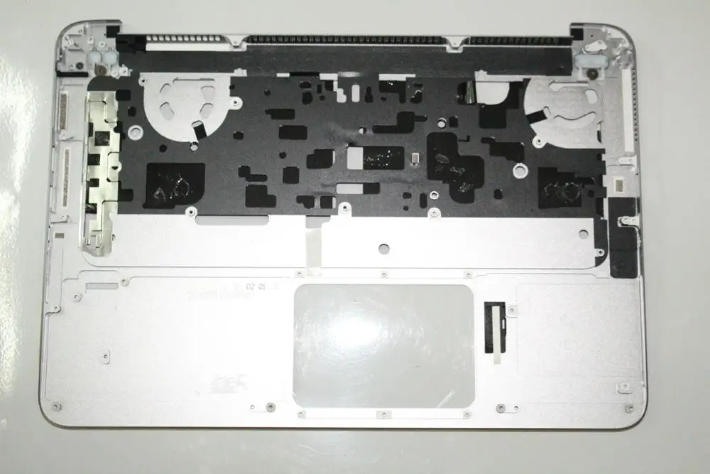 Palmrest      HP Elitebook 1040 G3 844390-001