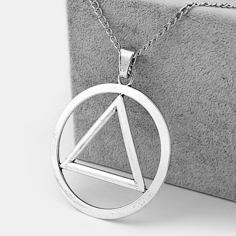 

1PCS Large Open Round Circle Triangle Charms Pendants Chain Necklace Lagenlook