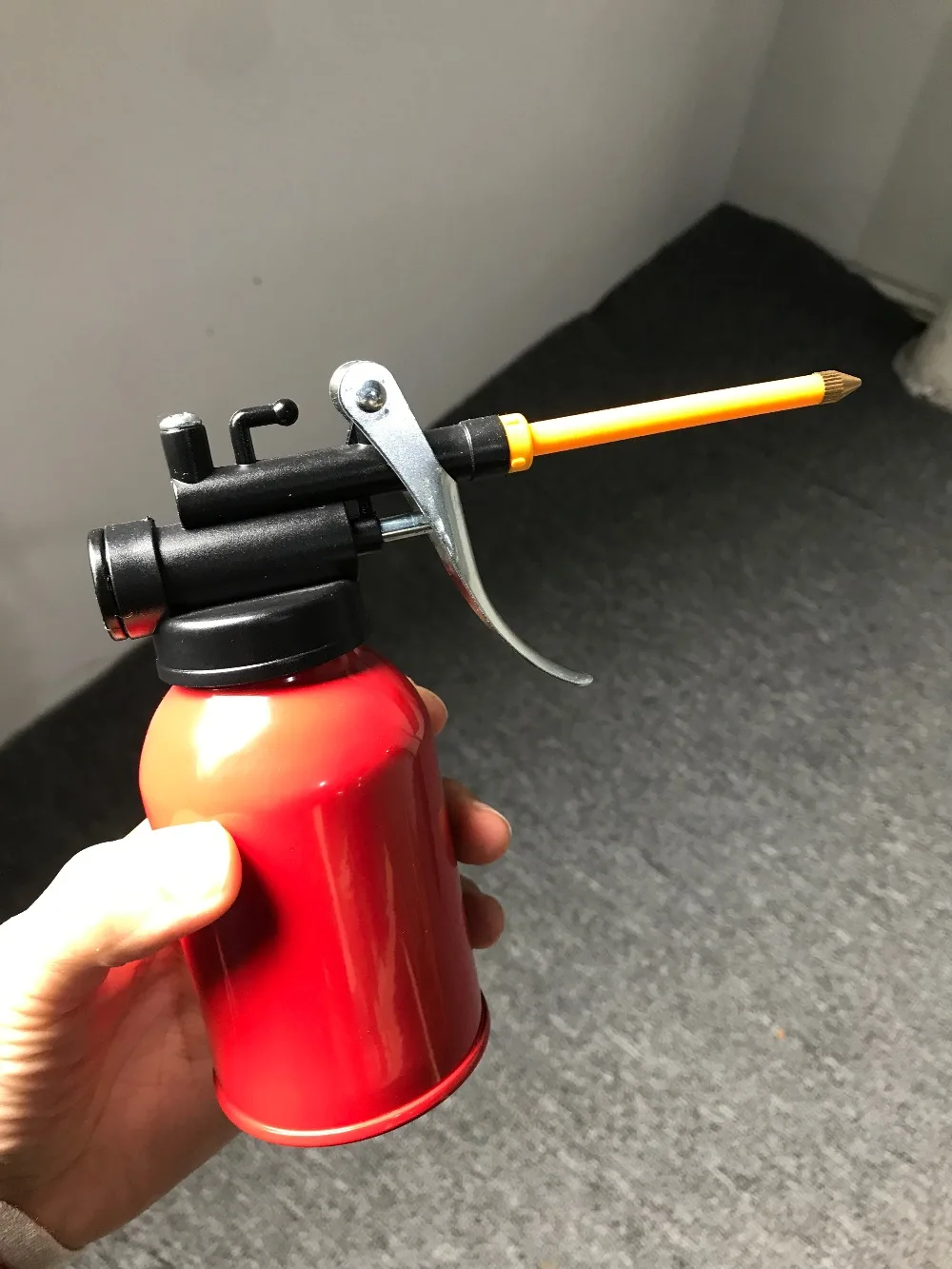YYNRPRO 6.3cm Dia Metal Long Nozzle High Pressure oiler Feed Oil Spray Bottle pump oil can eagle Lubricating Airbrush | Инструменты