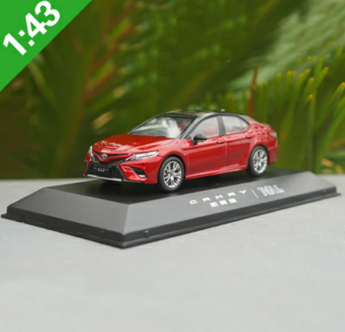 1:43 новой машины скорой помощи TOYOTA CAMRY 2018 сплав игрушечный автомобиль литые