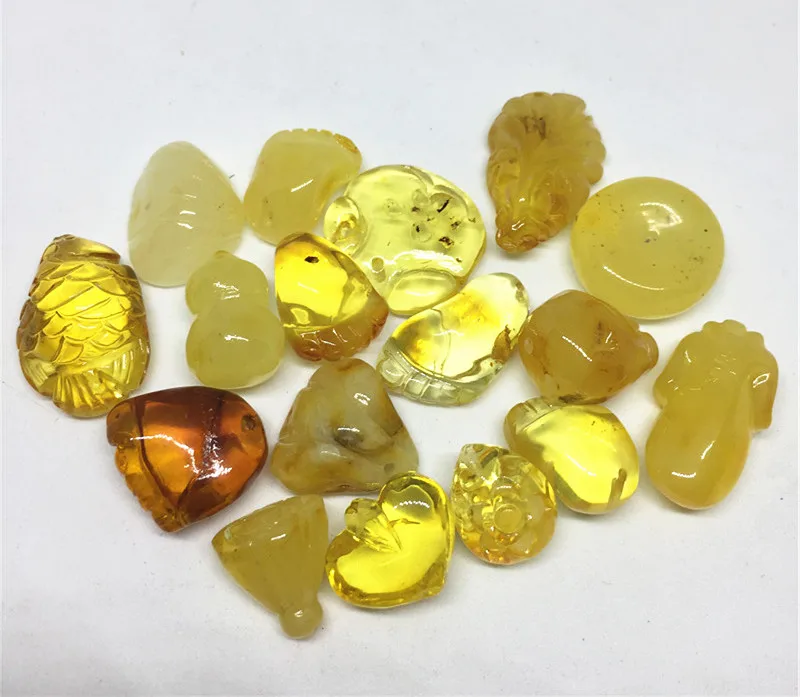 Оригинальный Натуральный Янтарный кулон 14 г резные детали маленький размер