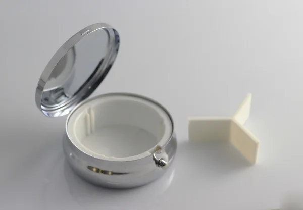 10 шт. бронзовые металлические коробки для таблеток круглая коробка хранения DIY