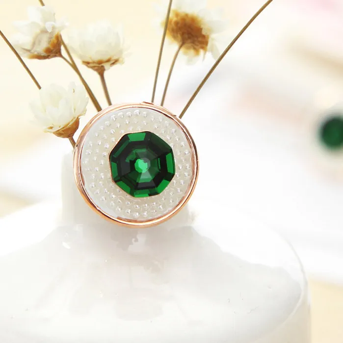 Neoglory австрийские стразы светильник желтого золота цвет серьги-гвоздики из