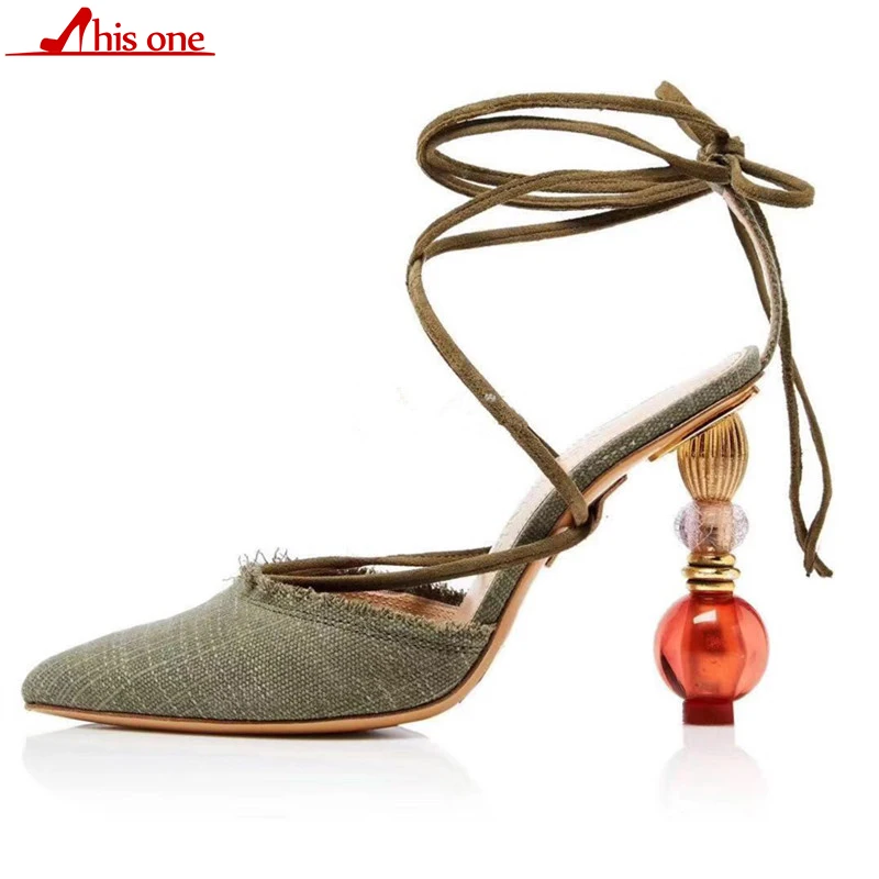 Женская обувь в сдержанном стиле ярких цветов на шнуровке с острым носком и