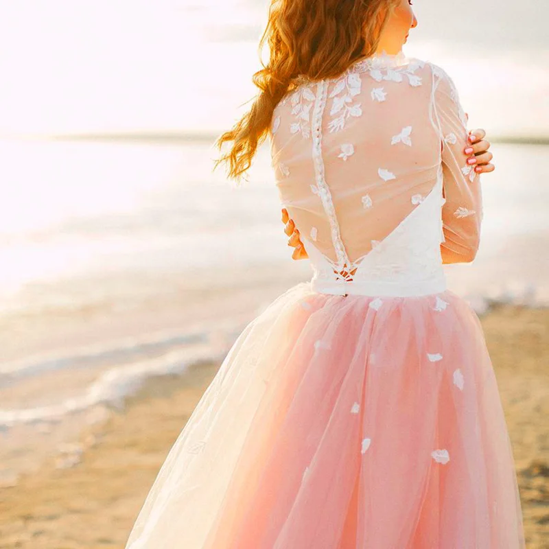 Розовое платье для свадьбы в стиле бохо А силуэта с круглым вырезом и тюлем