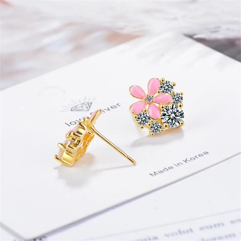 Новые красивые розовые маленькие милые темпераментные серьги-гвоздики с