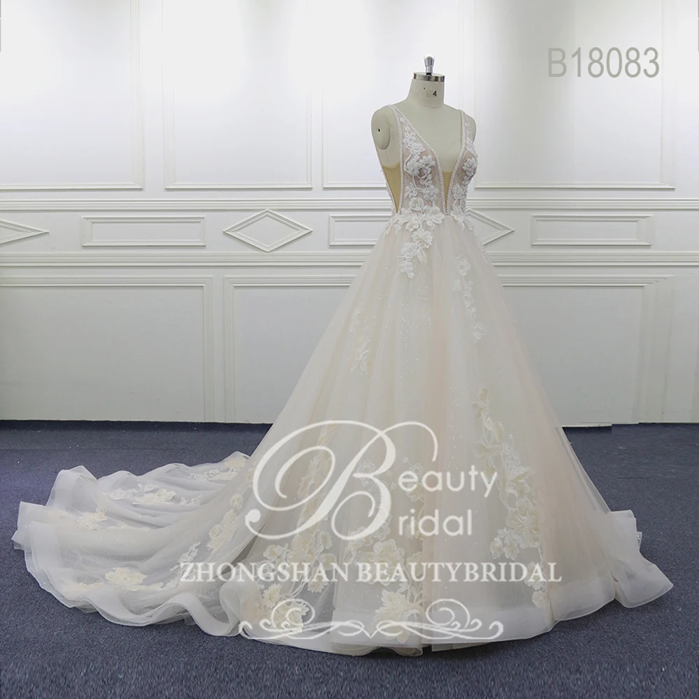 Женское кружевное свадебное платье с V-образным вырезом и шлейфом | Свадьбы