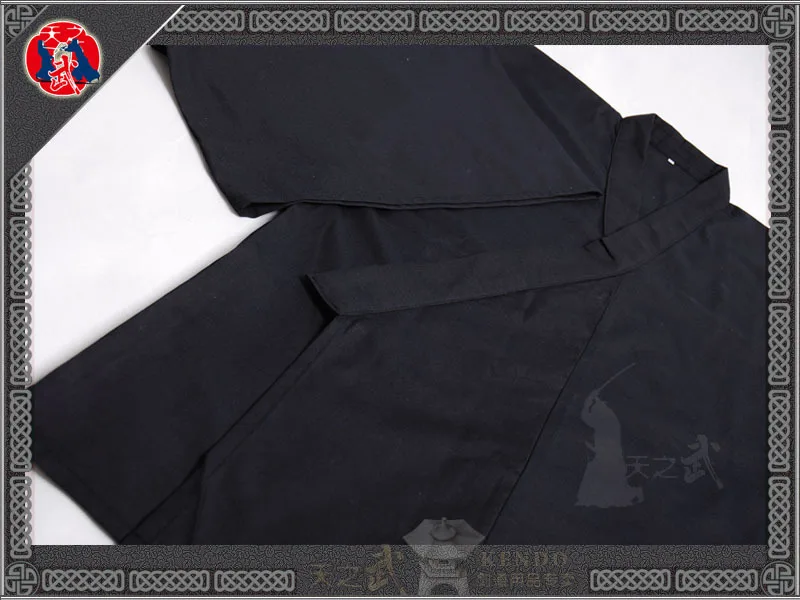 Высокое качество; Традиционное хлопковое волокно Kendo costuuume; с широкими рукавами; в стиле самурая Iaido Kendo; с длинными рукавами;