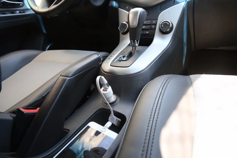Автомобильное зарядное устройство Moveski QC3.0 быстрое 2 порта USB автомобильное для