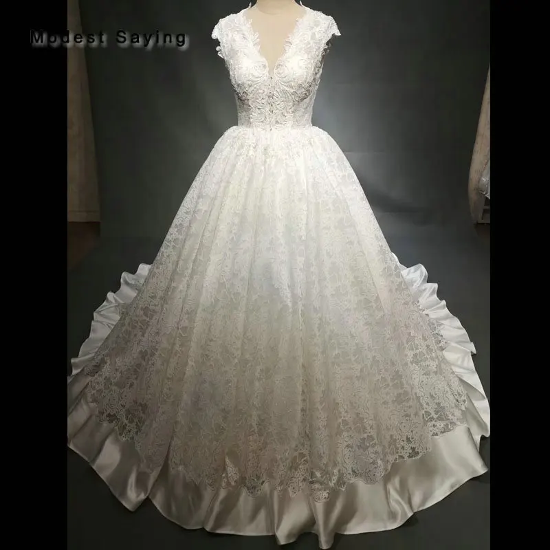 

Ivory Monarch Luxury Ball Gown Lace Cover Wedding Dresses 2018 with Cathedral Train Beaded Church Bridal Gowns vestido de noiva