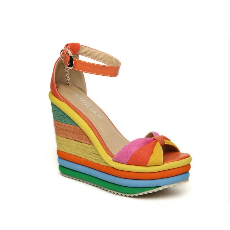 2017 разноцветные Женские сандалии гладиаторы Туфли танкетки радужные высокие