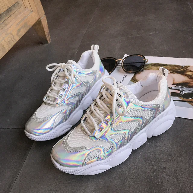 Женский шнурок для студентов визуально увеличивающий рост на толстой подошве со