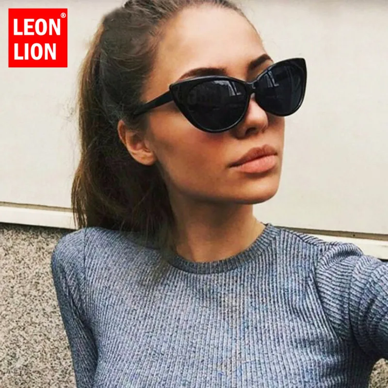 Женские солнцезащитные очки LeonLion в пластиковой оправе цвет линз на выбор