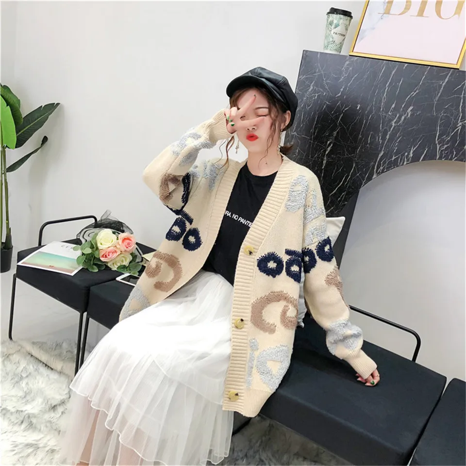 New Autumn Winter Women Cardigan Cute Logo Female Long Sleeve Simple Style Soft Knitted Sweater Botton Korea Knitwear