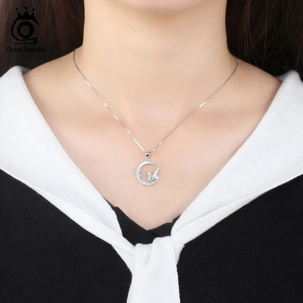 ORSA JEWELS Настоящее 925 Серебряное ожерелье и кулоны Фея сидя на Луне Оригинальное романтическое ожерелье Девушка ювелирное изделие подарок SN106
