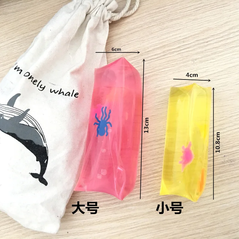 Large water-snake toy that can't catch the water. Water polo water bag is cute and cute. |