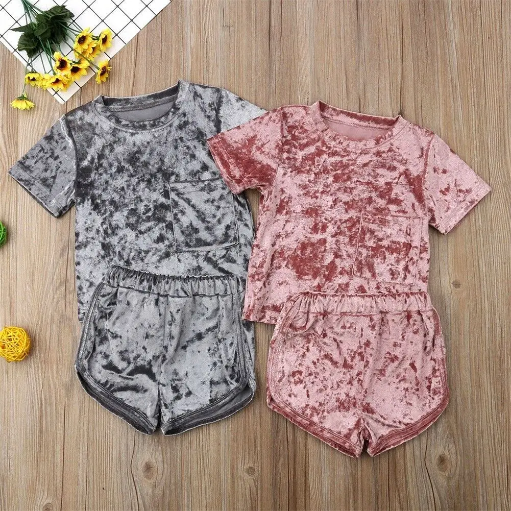 Комплект одежды из 2 предметов футболка с коротким рукавом и короткие штаны