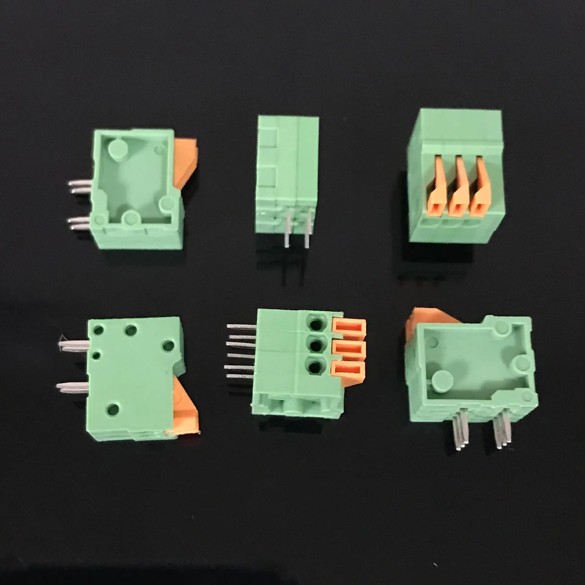 

Free Shipping 100PCS New KF141R 2Pin + 3Pin Can be spliced terminals 2.54mm Pitch Right Angle PCB Spring Teminal Block Connector