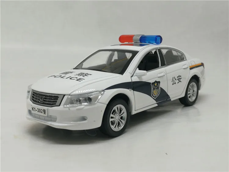 1:32 Масштаб Honda Accord литая под давлением модель игрушечной машины с оттягивающим звуковым светом для детского подарка коллекция