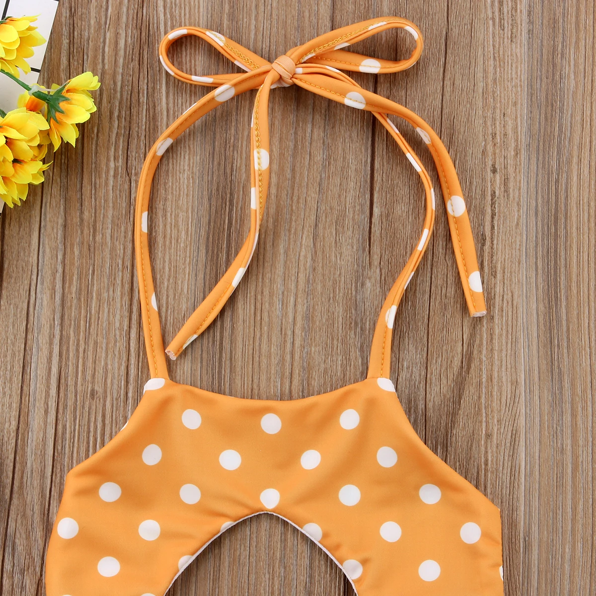 Летняя одежда для маленьких девочек без рукавов с узором в горошек лямкой на шее