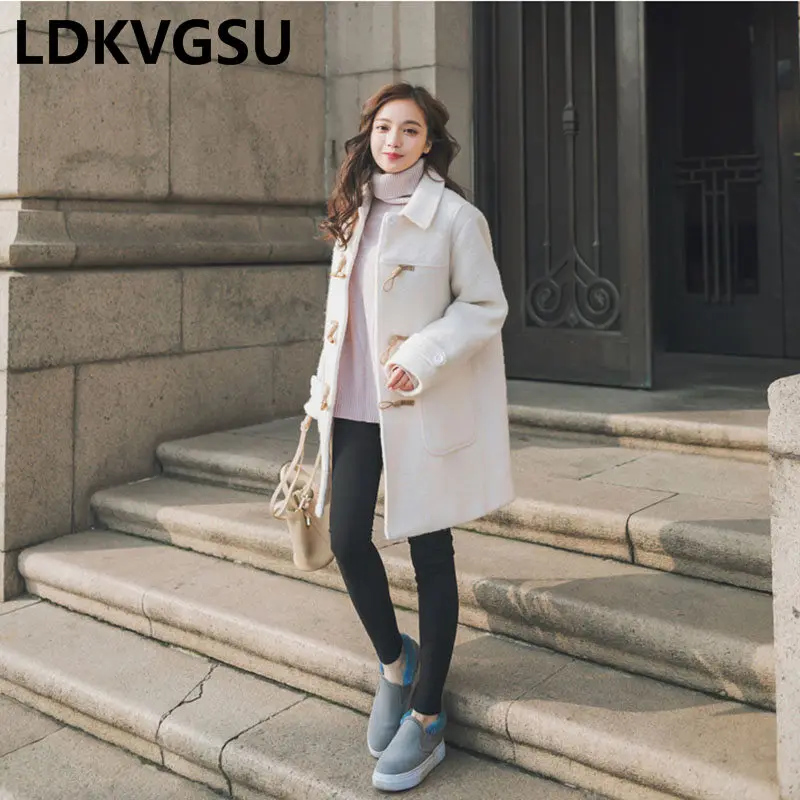 

Hot Sale 2018 New White Thick Winter Women Woolen Cloth Coat Loose Horn Button Female Outercoat Fashion Lapel Wool Coat Is950