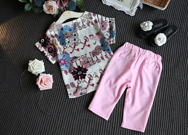 2017 Дети Девочка Комплект Одежды Бантом Летние Цветочные Футболки Топы и Брюки