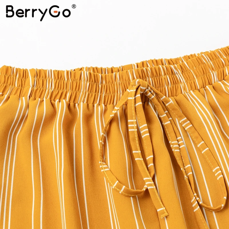 Женские свободные брюки BerryGo длинные с эластичной талией в полоску широкие |