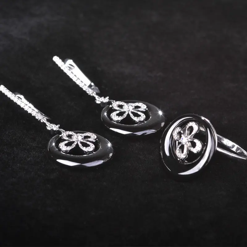 Женский комплект украшений Blucome белый керамический из кольца серёг и сережек