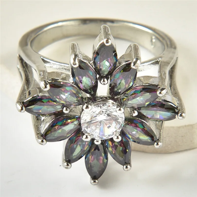 

PINKSEE 2018 New Luxury Classic Crystal Flower Plated Cubic Zircon Finger Ring for Women Girls Wedding Engagement Accessories
