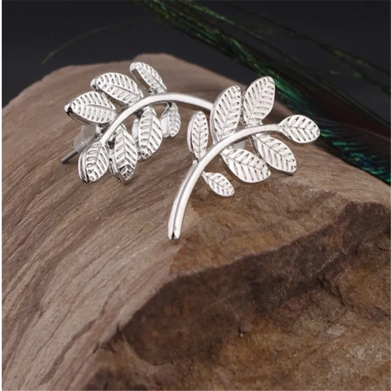 Мода 2017 г. листьев Форма Серьги гвоздики желтый/цвет серебристый Золотой для Для