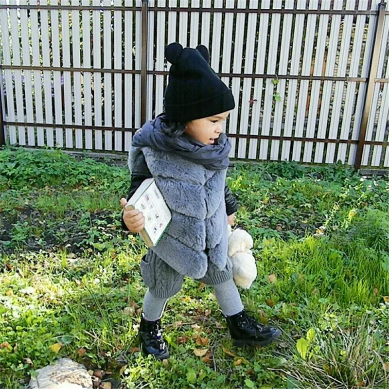 Меховая верхняя одежда для маленьких девочек; Новинка года; зимний модный толстый теплый жилет из искусственного меха; короткая красочная безрукавка с v-образным вырезом; топы; одежда для детей