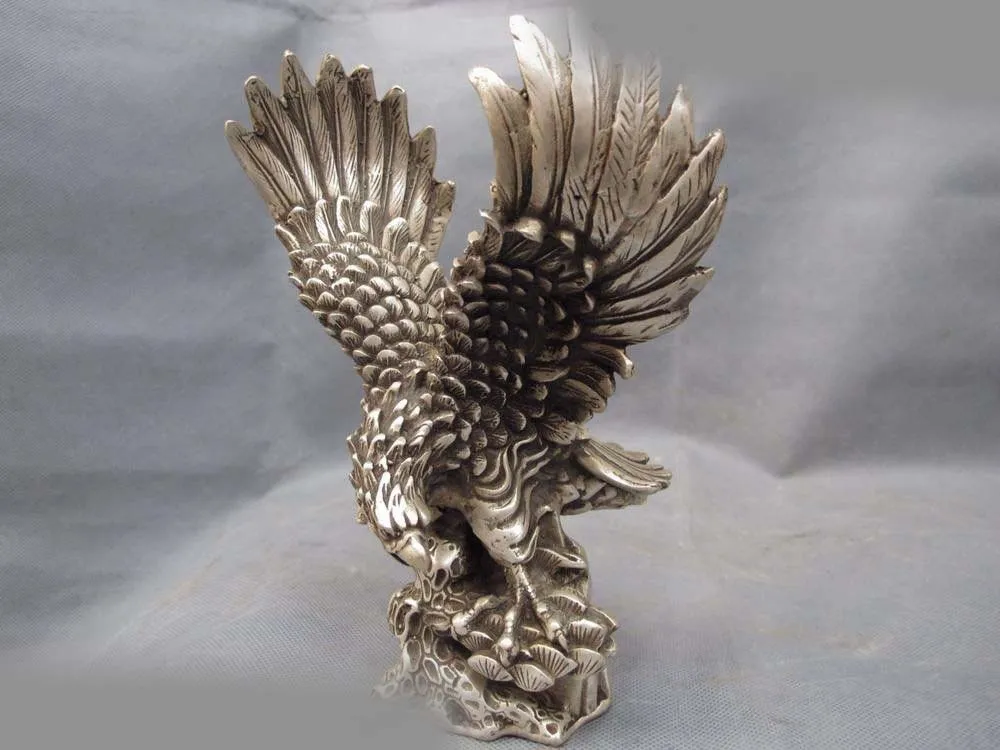 Chinese Folk Refined White Copper Silver Fengshui Beast Raptor Fly Eagle Statue SD 506 | Дом и сад