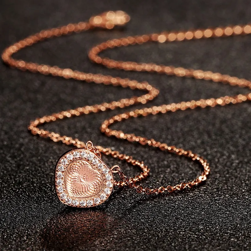Юнь РУО Новое поступление Розовое золото Цвет Мода микро кристалл сердце кулон