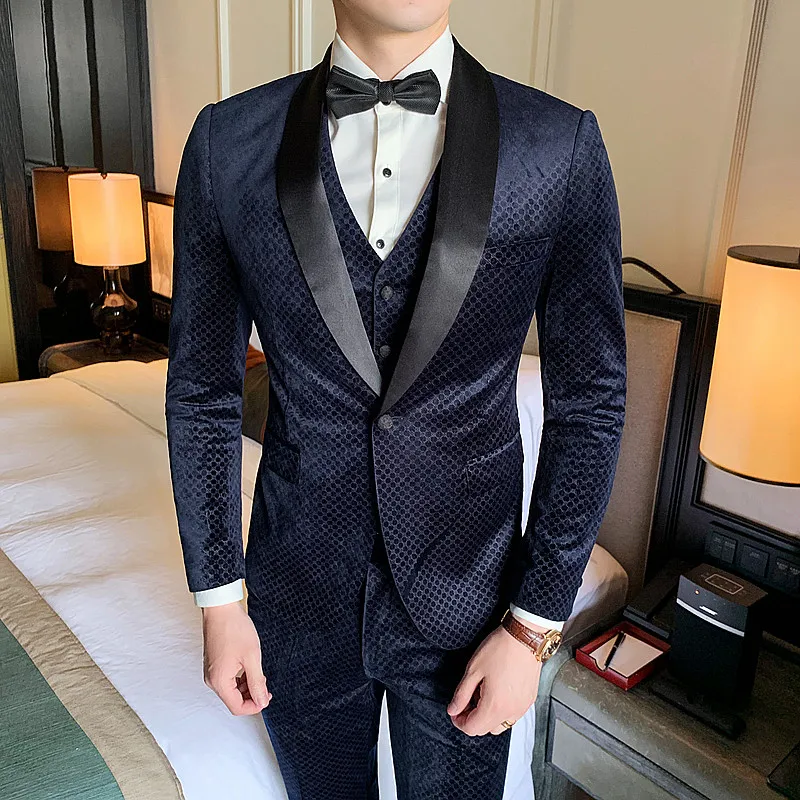 Мужской костюм жениха на свадьбу выпускной с принтом темно-синий приталенный