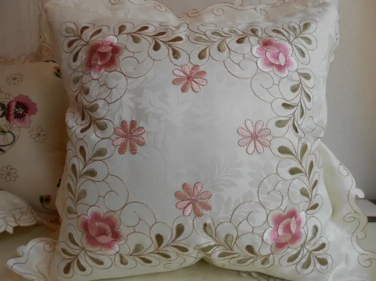 Чехол-наволочка с цветочной вышивкой из натурального хлопка | Дом и сад
