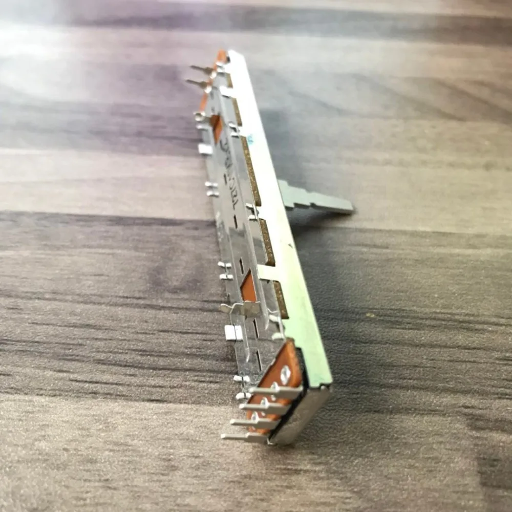 20pcs CROSSFADER DCV1006 для новатор DJM 300 400 500 600 запасной ALPS DCV 1006 | Электроника