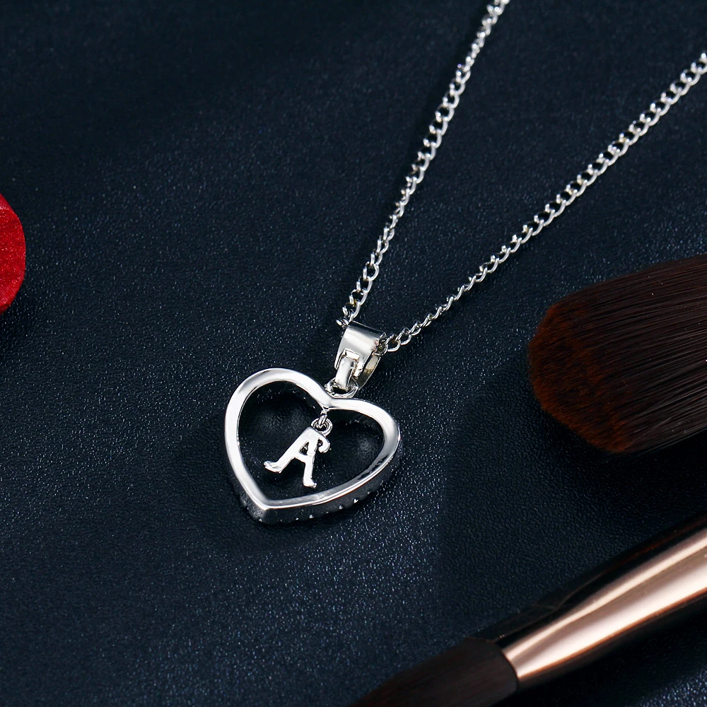 Женское колье чокер с кулоном из фианита золотистого цвета|pendants for women|name necklacenecklace