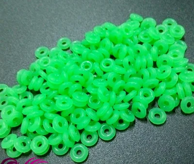 semi clear green 100 шт красочные бусины очаровательные силиконовые резиновые стопорные кольца, разделитель Подходит для европейских браслетов Сделай Сам делая эластичное 2 мм отверстие бусина с зажимом - Цвет: semi clear green