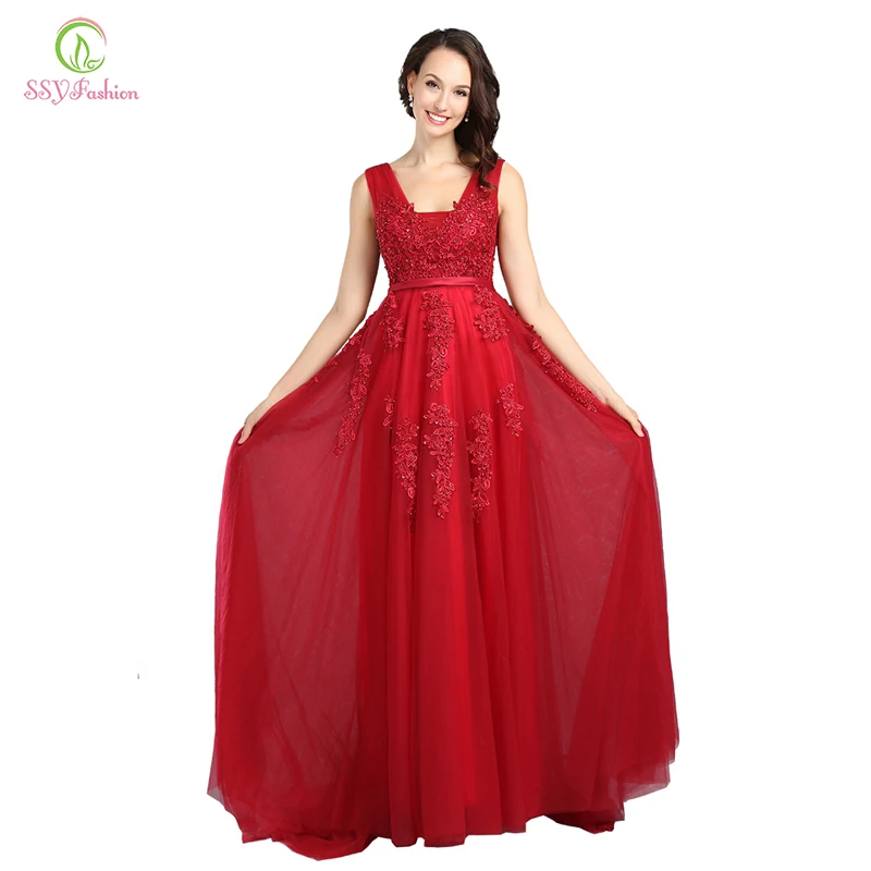 Женское длинное вечернее платье SSYFashion кружевное с аппликацией и V-образным