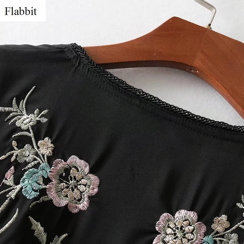 Женское кимоно Flabbit в стиле пэчворк с цветочной вышивкой и кисточками черная