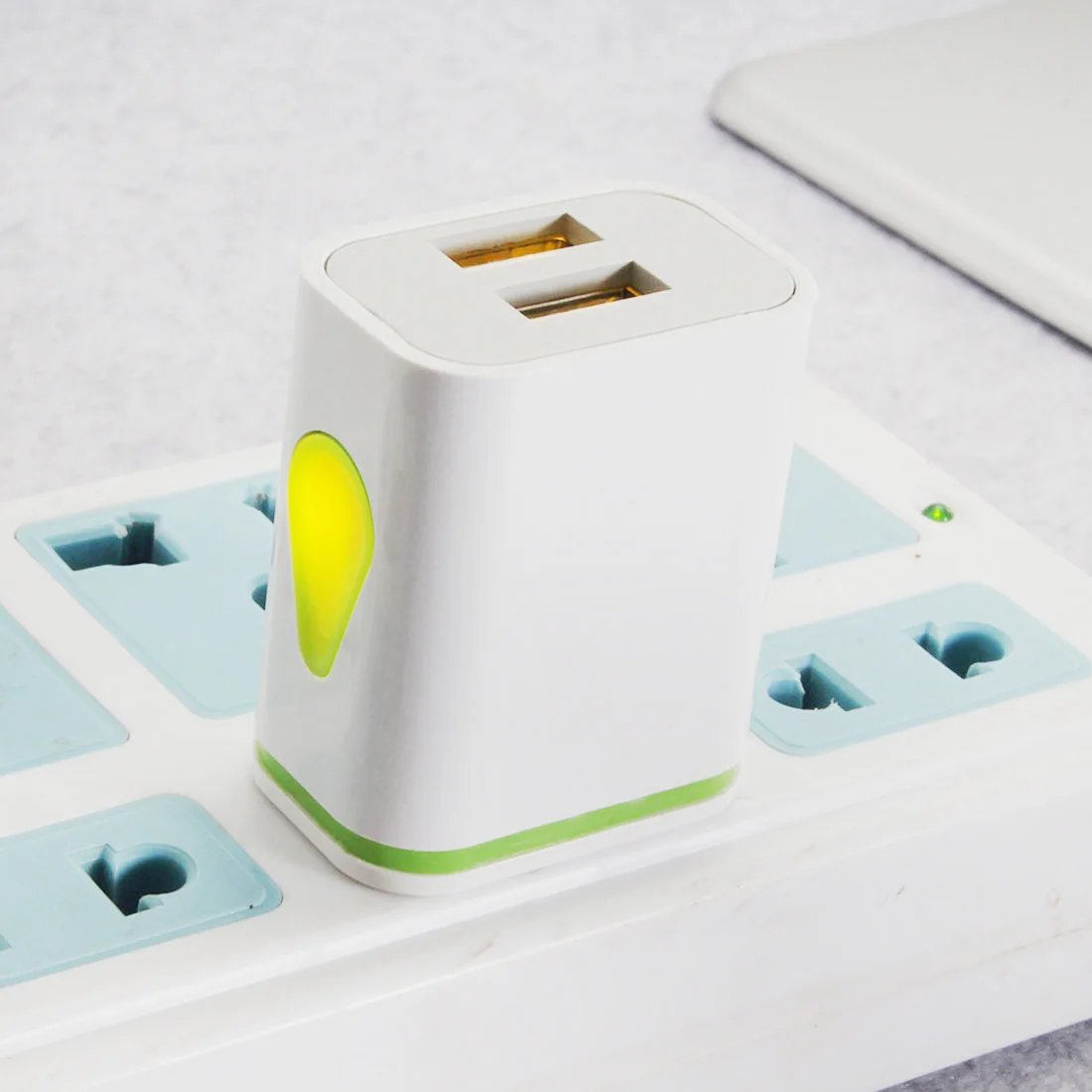 Дорожные АС разъемы для Зарядное устройство USB настенное светодиодный двойной