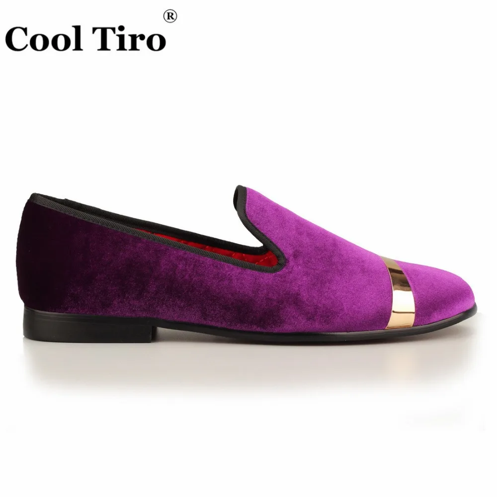 Классная бархатная Мужская обувь TIRO фиолетовые велюровые лоферы слиперы золотые
