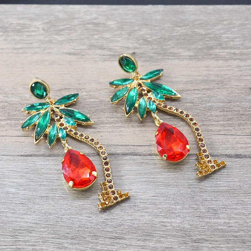 

2019 Cute Fashion Coconut tree long earrings for women