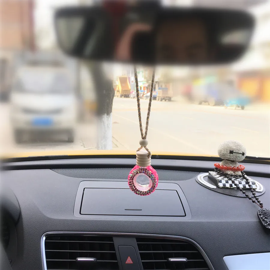 

Exquisite essential oil bottle Automobile rearview mirror Colorful perfume bottle Pendant Ornaments This is an empty bottle