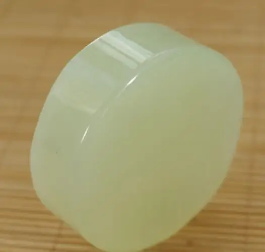 

beautiful Quality A Natural oil Green jade Carved Buddha pendant Lucky Amulet Green pendants necklace fashion Jewelry