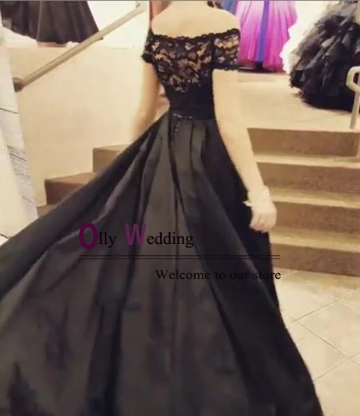 Женское атласное платье с открытыми плечами черное для выпускного вечера 2019 |