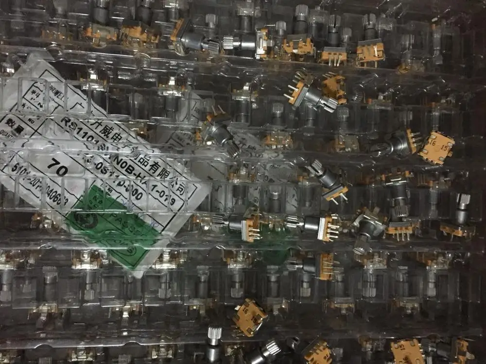 Оригинальный новый 100% импорт Силиконовый ключ переключатель 12*12*5 SMD 4pin